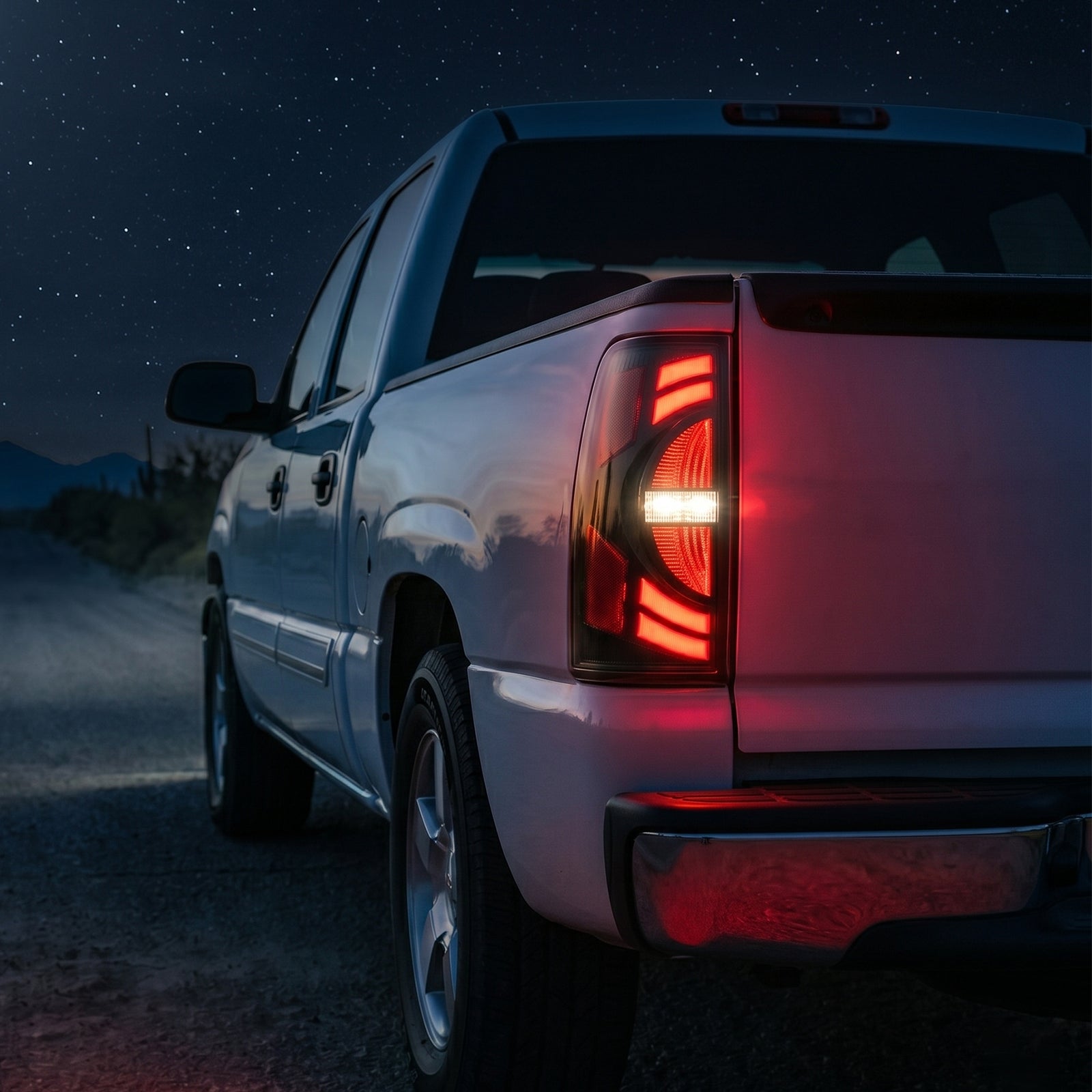 For-1999-2006-Chevrolet-Silverado-LED-Tail-Lights-Assembly-Pair